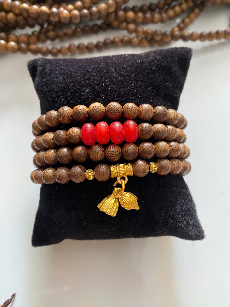 Vòng trầm aloura 03