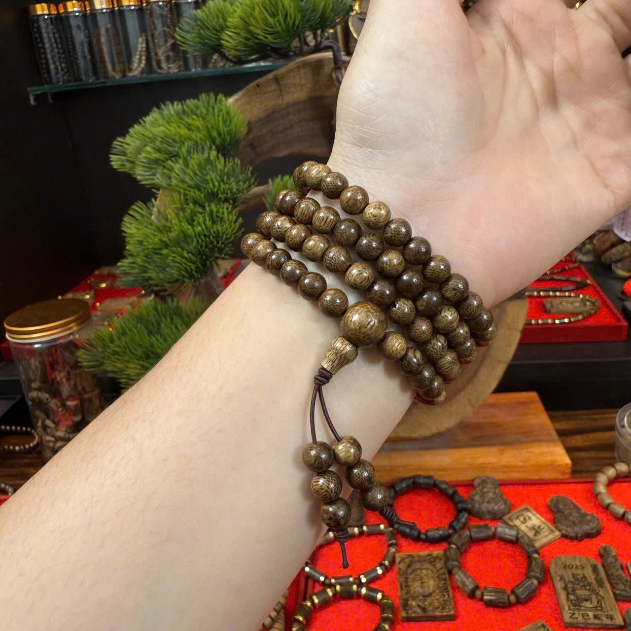 Vòng trầm aloura 03