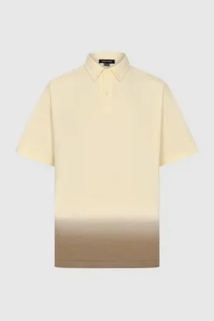 Men's polo shirt with short sleeves and collar